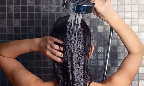 5 sai lầm khi tắm trong những ngày nắng nóng đỉnh điểm cần tuyệt đối tránh, nếu không rất dễ đột quỵ, hại sức khỏe